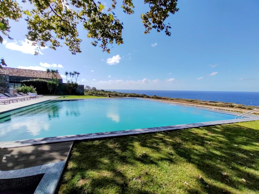 Pool view sensi hotel Ginetes Portugal Acores